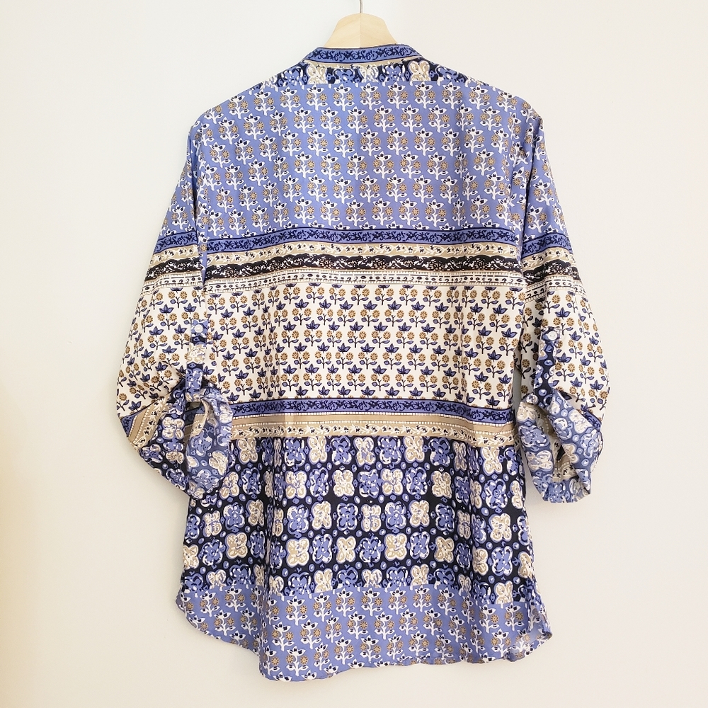 Amanda Blu Blue and Tan Button Down Blouse Size Medium - Picture 7 of 12